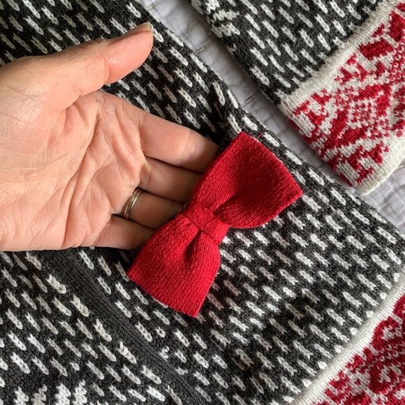 Festive & Fashionable Sweater and Hat - Picture 3 of 5